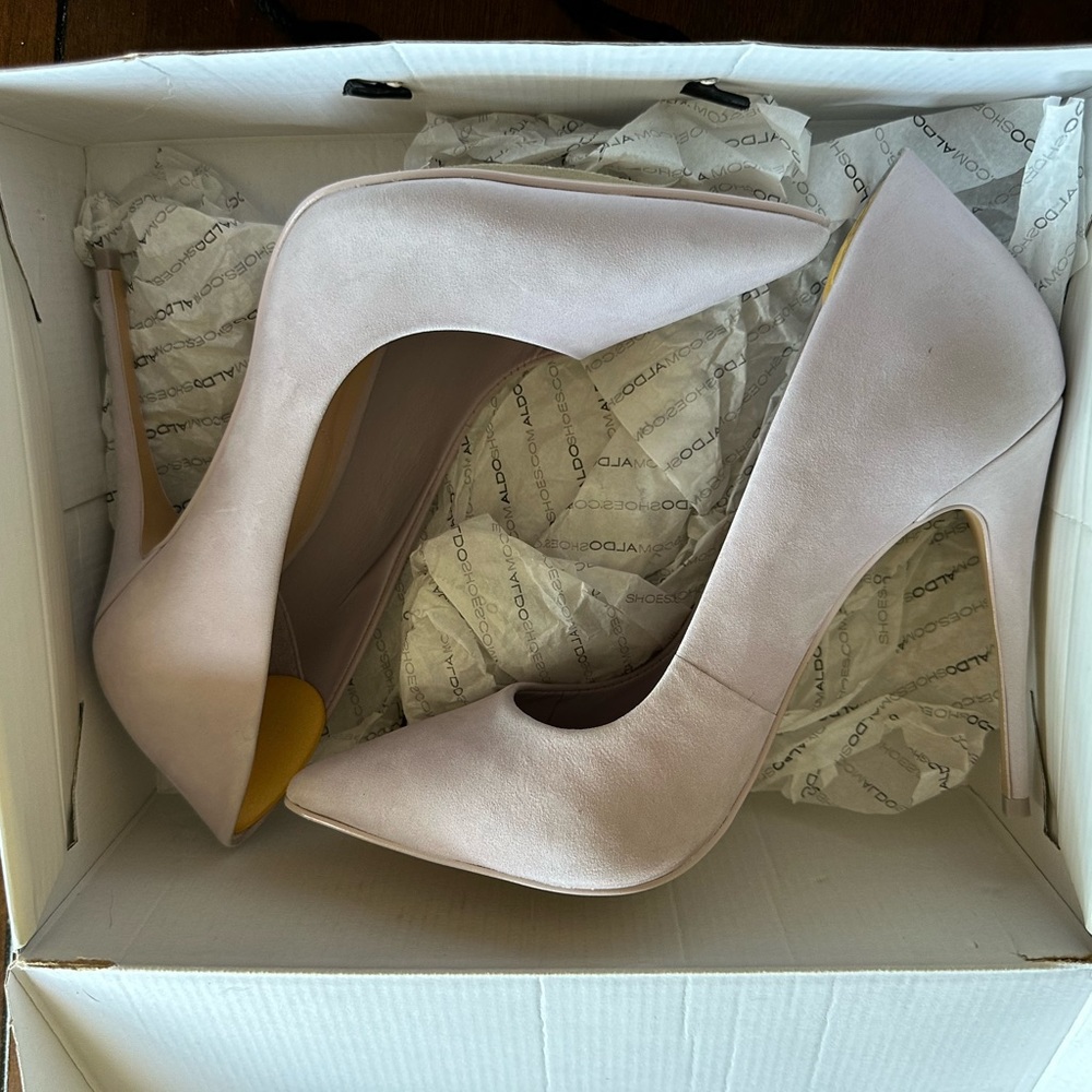 ALDO Cassedy Lilac Women’s size 8.5